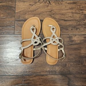 Universal Thread Sandals Size 6